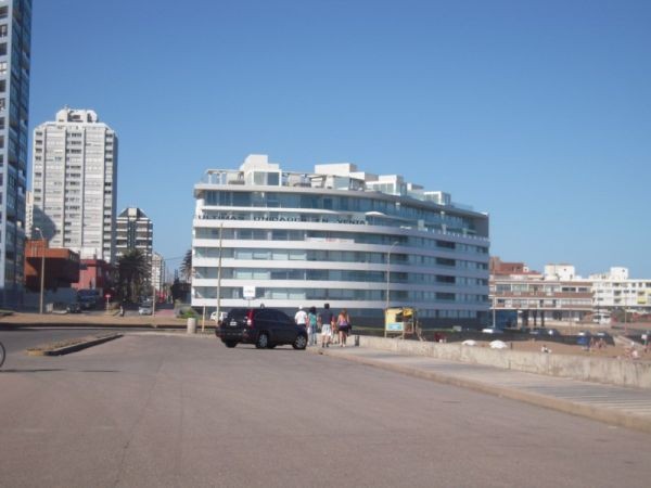 Excelente departamento en Edificio de categoría frente a Playa de los Ingleses